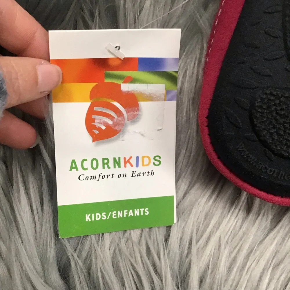 Acorn kids size 2.5-3.5